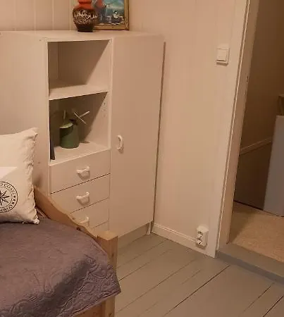 Hus I Lofotrivieraen, *