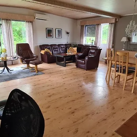 Hus I Lofotrivieraen, 펜션 Laukvik